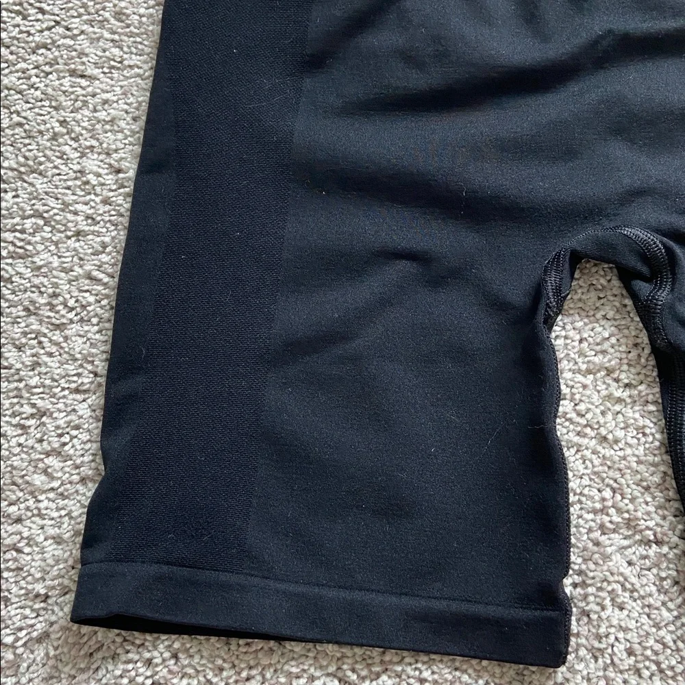 Alphalete • Amplify Short 6.5” Black